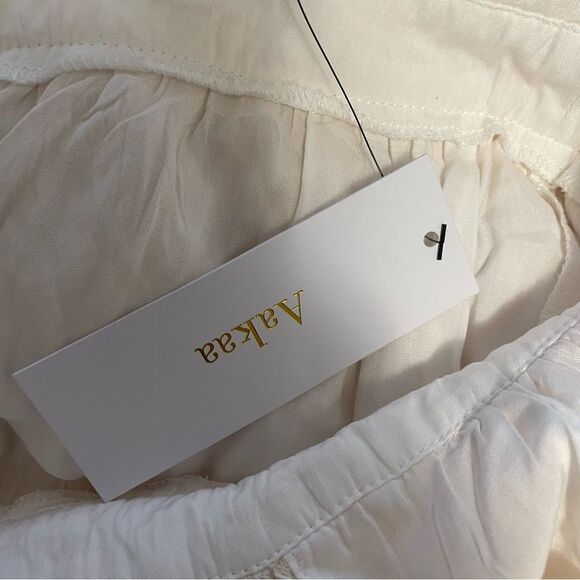 Aakaa Ivory Cream Deep Plunge Cross Back Lace Maxi Dress Size MED NWT - Picture 7 of 7